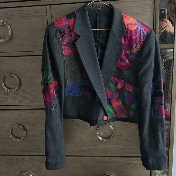 Vintage Cropped patchwork blazer, size 42 - Picture 2 of 10